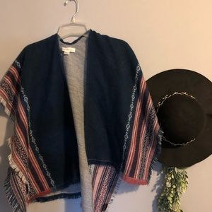 SUPER CUTE PONCHO